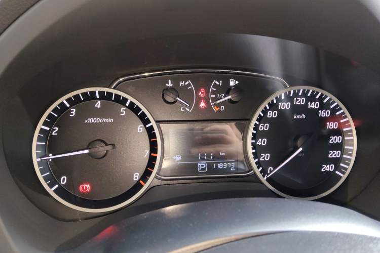 Used Nissan Sylphy 2019 1.6XV CVT Smart Connect Luxury Edition China VI Standard Instrument Cluster