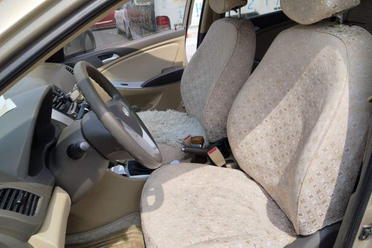 Used Hyundai Verna (older generation) 2010 Sedan 1.4L Manual Comfort GS