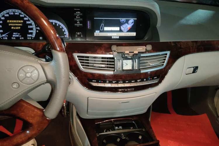 Used Mercedes-Benz S-Class 2010 S 400 L HYBRID
