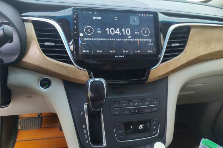 Used Buick GL8 2018 ES 28T Comfort Model China VI Standard Audio And AC Panel