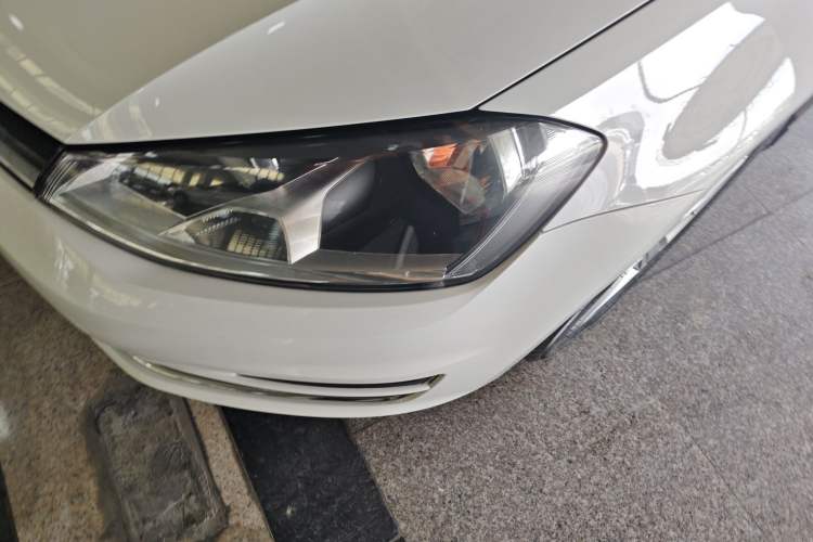 Used Volkswagen Golf 2015 1.4TSI Automatic Luxury Model
