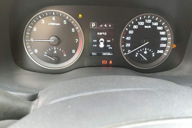 Used Hyundai Tucson 2018 1.6T Dual-Clutch Two-Wheel Drive 15th Anniversary Special Edition
