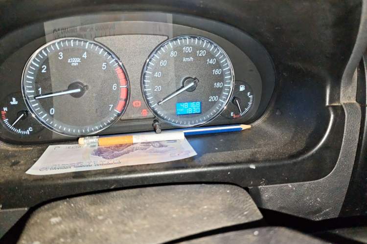 Used BAIC Weiwang M20 2014 1.5L Basic Version BJ415B Odometer Close Up