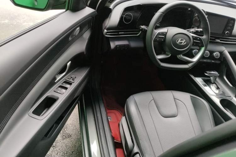 Used Hyundai Elantra 2023 1.5L CVT GLX Elite Edition
