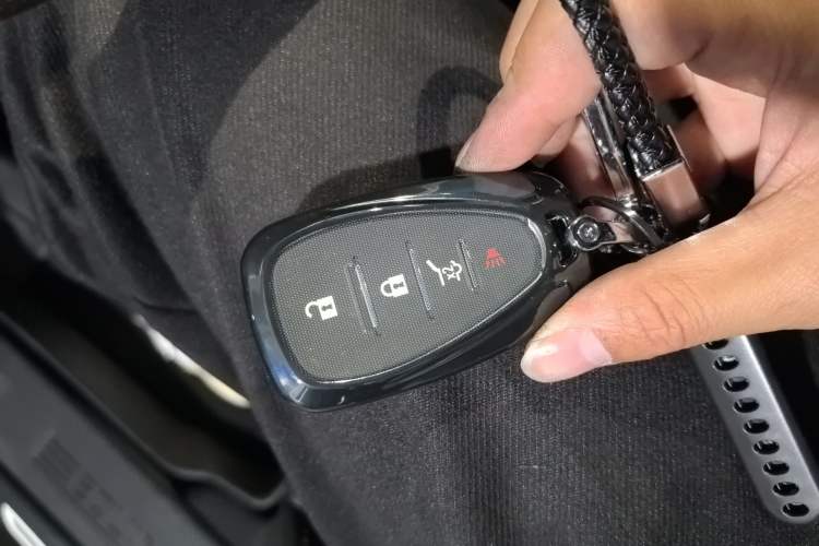 Used Chevrolet Equinox 2021 550T RS Smart Boundary-Pushing Edition Vehicle Key