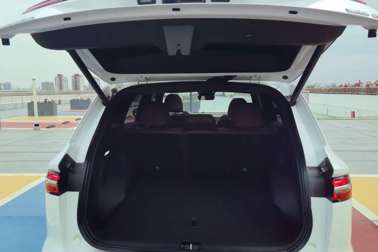 Used Geely Auto Monjaro L 2024 2.0TD High-Power Automatic Two-Wheel Drive Yunqi Version Trunk