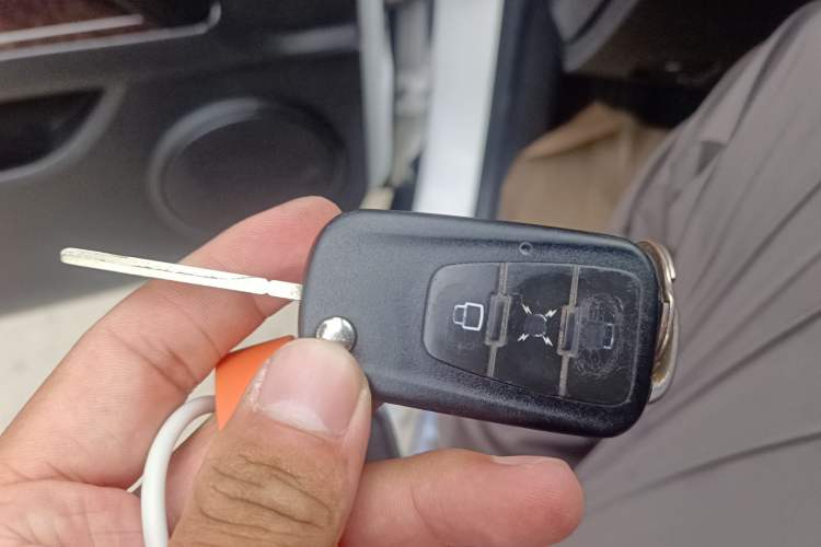 Used Roewe W5 2014 1.8T 2WD Automatic Tharu Special Edition