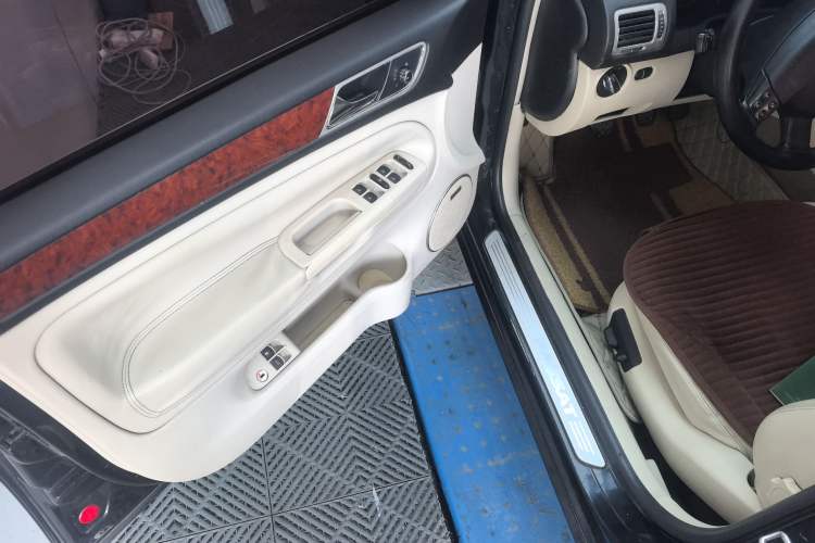 Used Volkswagen Passat 2009 1.8T Manual Luxury Edition
