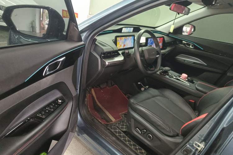 Used Oshan Z6 2022 Blue Whale 1.5T DCT Smart Navigation Model