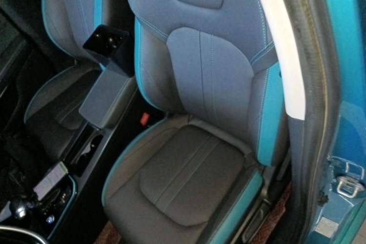 Used Dongfeng Aeolus Yixuan 2021 230T Automatic Chasing Shadow Edition Left Front Seat