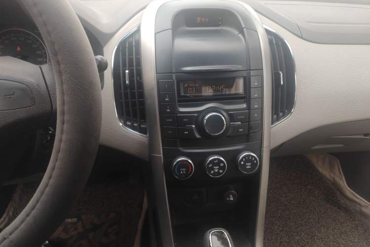 Used Baojun 630 2012 1.5L DVVT automatic comfort version