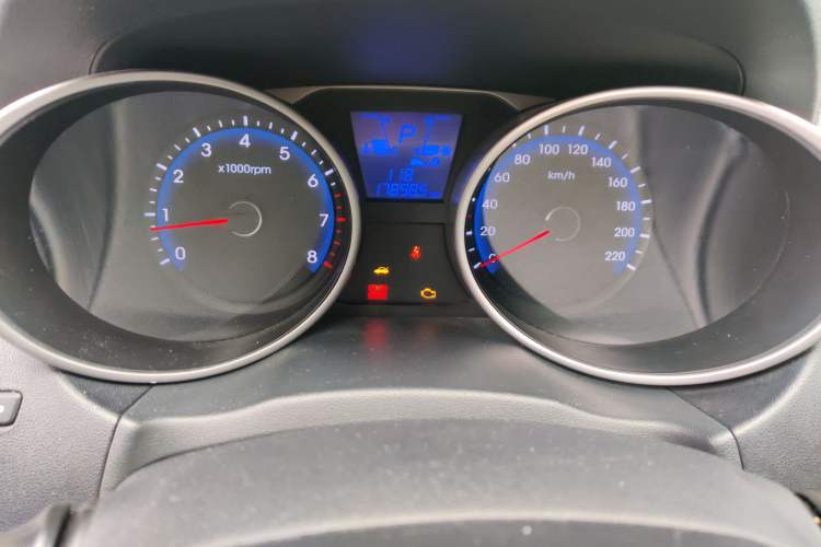 Used Hyundai ix35 2012 2.0L Automatic Two-Wheel Drive Elite Edition GLS
