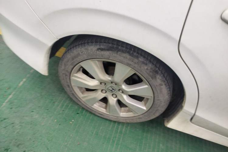 Used Honda Jade 2014 1.8L Automatic Comfort Elite Version 5 Seats Exterior 5