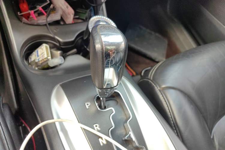 Used Dodge Journey 2015 2.0TD Four-Wheel Drive Luxury Edition Gear Lever