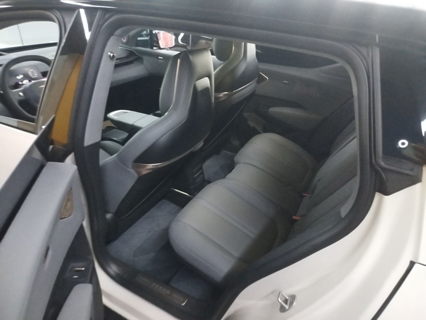 Zeekr X 2023 Rear-Drive YOU Edition 4 Seats — снимка 20