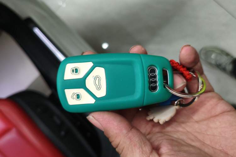 Used Audi A4L 2019 40 TFSI Ambition Version China V Vehicle Key