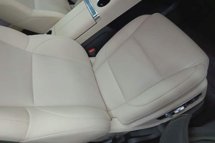 Used Li Auto L8 2023 Pro Model Right Front Seat