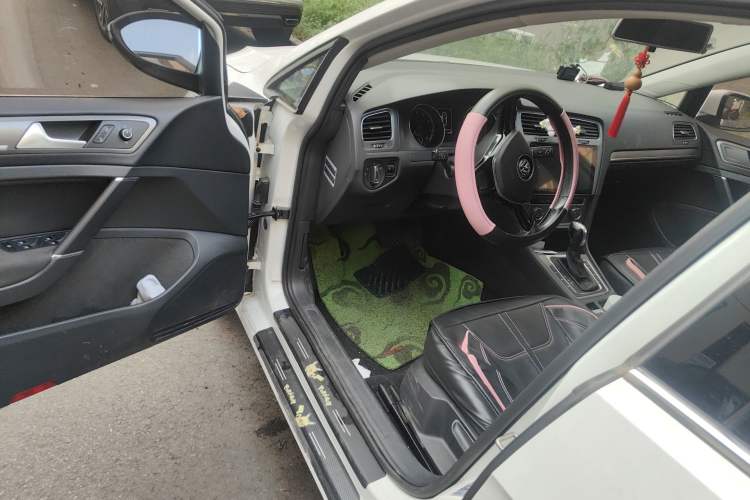 Used Volkswagen Golf 2015 1.6L Automatic Comfort Model