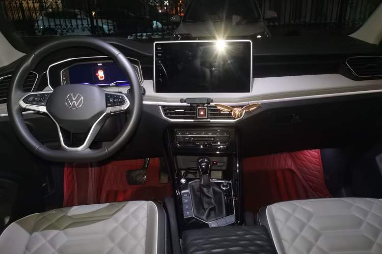 Used Volkswagen Tayron 2023 280TSI Two-Wheel-Drive Luxury Plus Advanced Version
