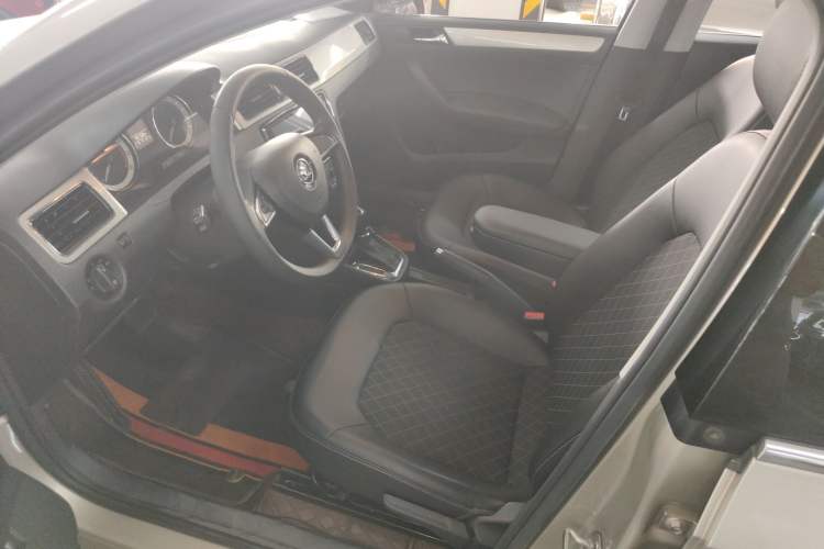 Used Skoda Rapid 2019 1.5L Automatic Comfort Edition China VI Standard