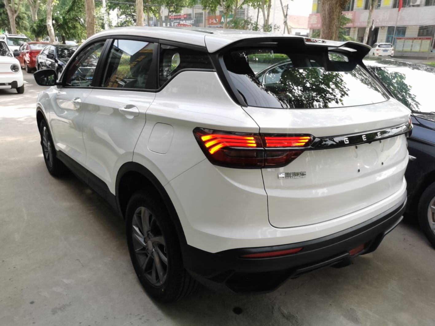 Geely Auto Coolray 2025 1.5L CVT Super Edition — снимка 4