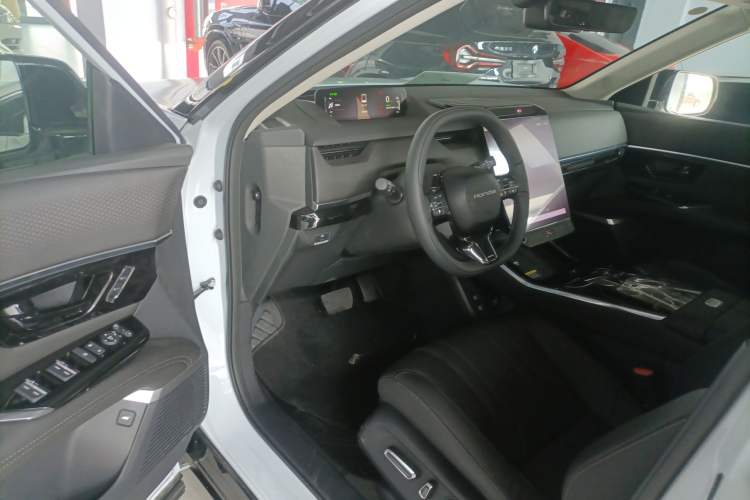 Used Honda P7 2025 Rear-Drive Long-Range Pro Driver Seat