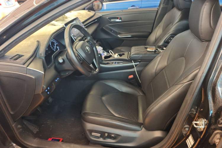 Used Toyota Avalon 2019 Dual-Engine 2.5L Luxury Edition China VI Standard
