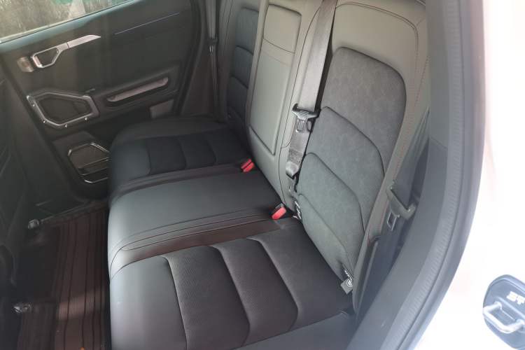 Used JETOUR Traveler 2025 2.0TD DCT Four-Wheel Drive Silver Dragon Wings Air
