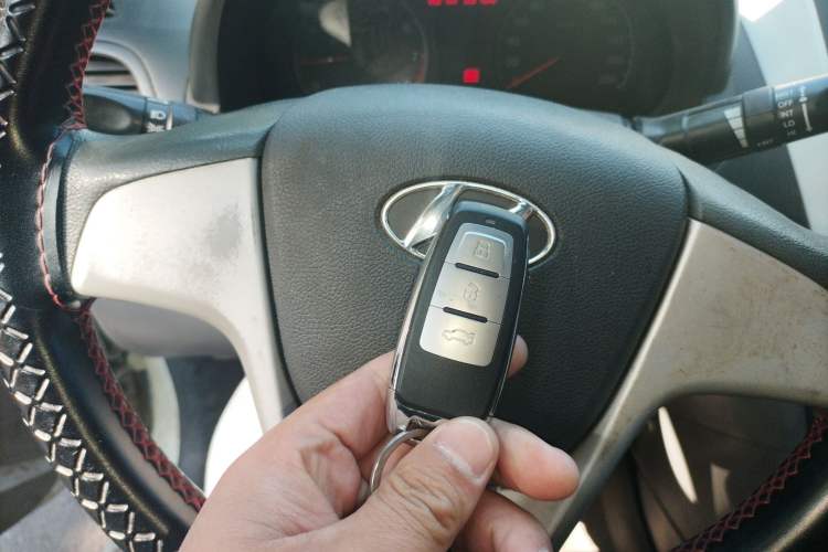 Used Hyundai Verna (older generation) 2010 Sedan 1.4L Manual Standard GL Model
