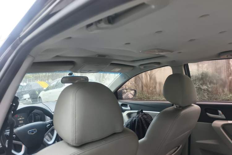 Used Geely Auto Emgrand 2014 Sedan 1.3T CVT Prestige Model Headliner