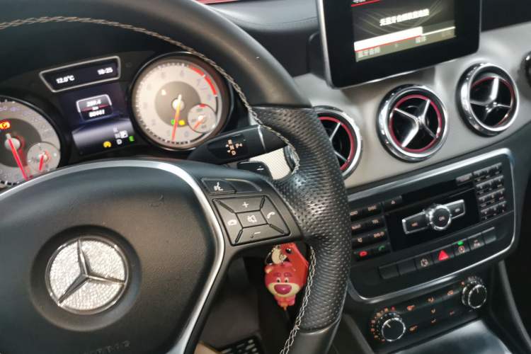 Used Mercedes-Benz GLA 2015 GLA 200 Fashion Model
