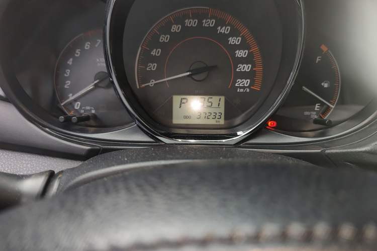 Used Toyota YARiS L Zhi Xuan 2020 X-Trail X 1.5L CVT Leading Edition Odometer Close Up