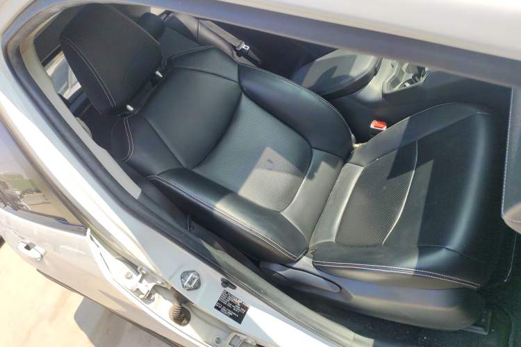 Used Toyota RAV4 2020 Dual-Engine 2.5L E-CVT Two-Wheel Drive Elite Edition
