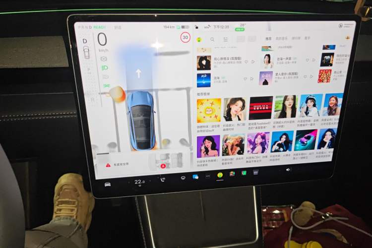 Used Tesla Model Y 2025 Rear-Wheel-Drive Version
