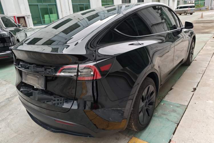 Used Tesla Model Y 2023 Rear-Wheel-Drive Version Rear Right 45 Deg