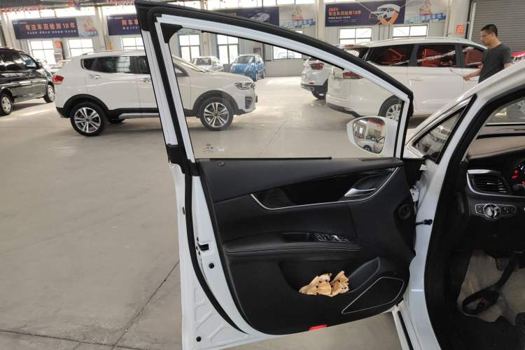 Used BYD Song MAX 2017 1.5T Automatic Smart Connect Elite 7-Seater