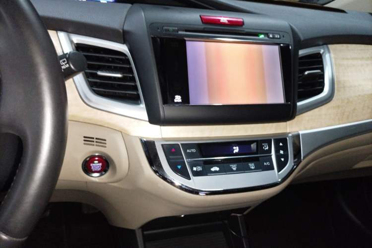 Used Honda Jade 2014 1.8L Automatic Comfort Elite Version 5 Seats