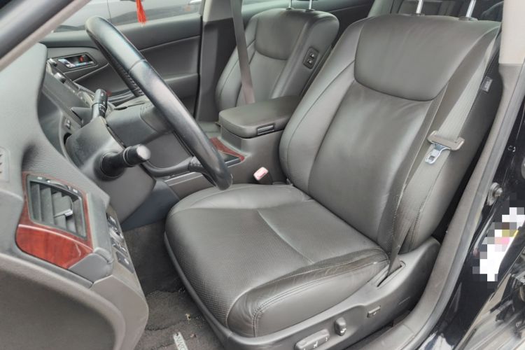 Used Toyota Crown 2012 2.5L Royal Saloon Deluxe Edition Left Front Seat