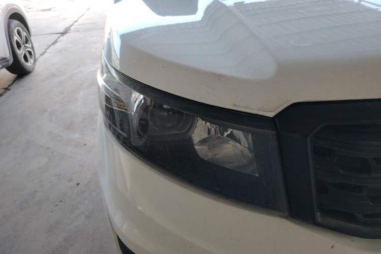 Used CHANGAN OSHAN X70A 2020 1.5L Manual Base Version Right Front Headlight