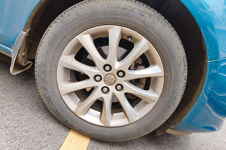 Used Buick GT 2012 XT 1.6L Manual Entry-Level Model