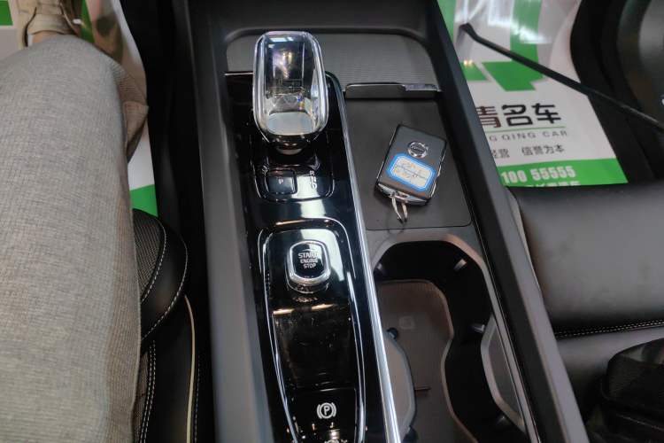 Used Volvo XC60 2024 B5 Four-Wheel Drive Fjord Edition
