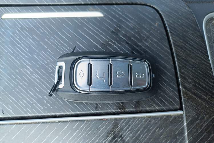 Used Venucia V DD-i 2023 110 km iE Version
