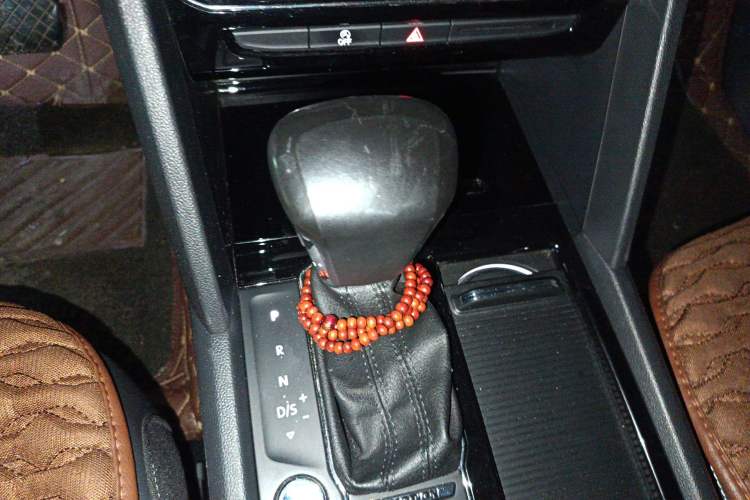 Used Volkswagen Teramont 2017 380TSI Four-Wheel Drive Luxury Edition Gear Lever