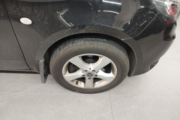 Used Mercedes-Benz Vito 2018 2.0T Business Version China V Emission Standard Right Rear Wheel Hub