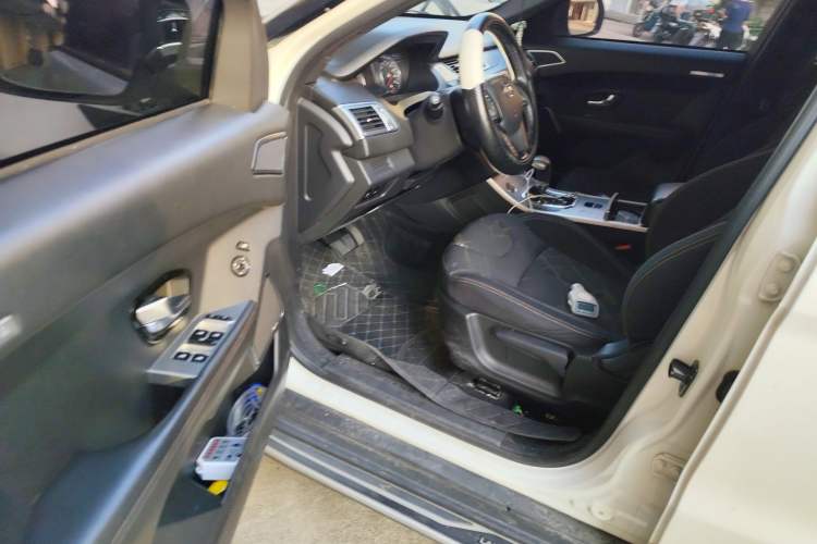 Used Land X7 2015 2.0T Panoramic Luxury Edition