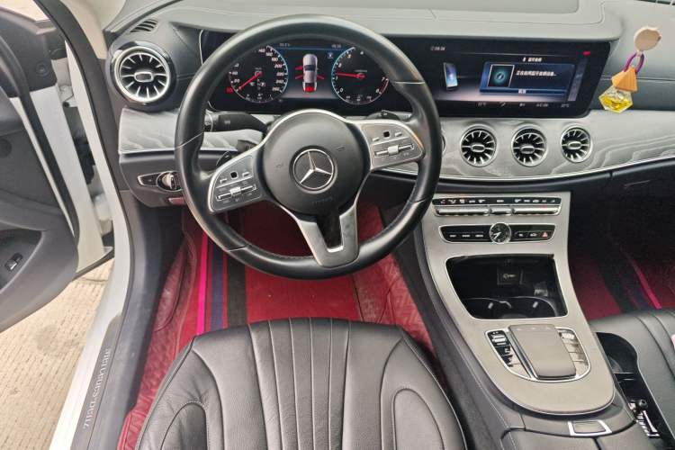 Used Mercedes-Benz CLS 2018 CLS 300 Dynamic Edition Steering Wheel