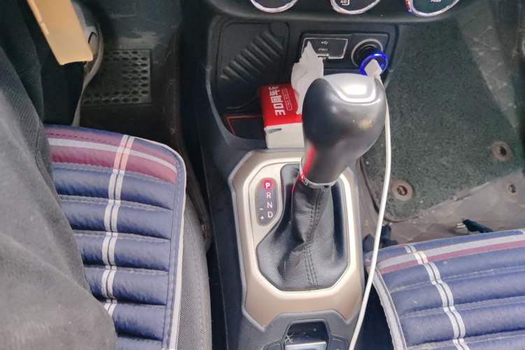 Used Jeep Renegade 2017 180T Automatic High-Energy Version Gear Lever