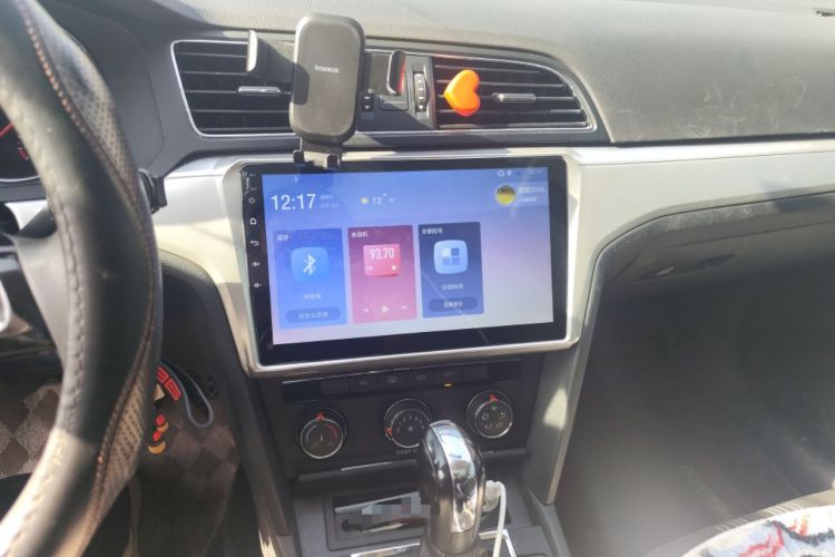 Used Volkswagen Lamando 2017 230TSI DSG Fashion Edition Audio And AC Panel