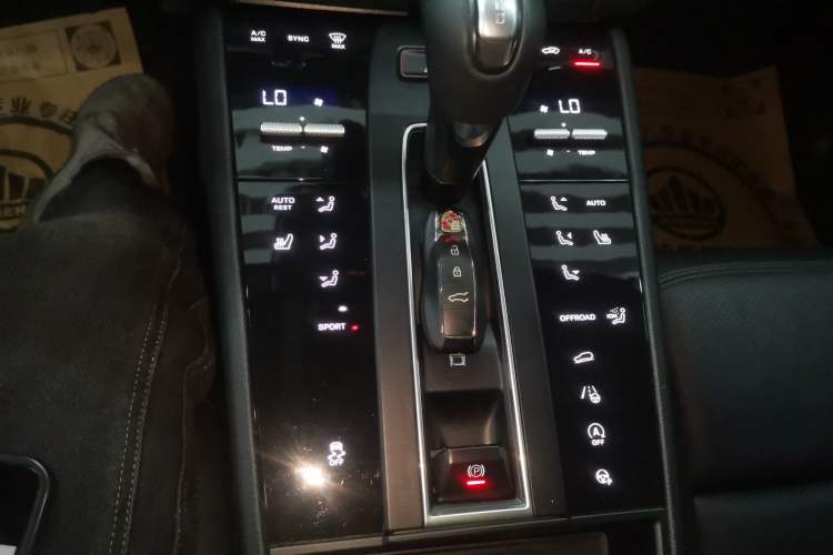 Used Porsche Macan 2022 Macan 2.0T
