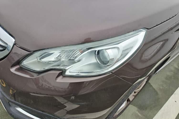 Used Peugeot 2008 2014 1.6L Manual Fashion Edition Left Front Headlight